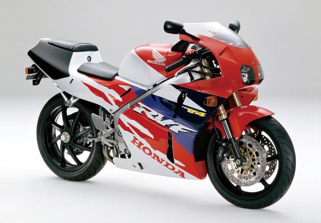画像: HONDA VFR400R(1990/1) ●水冷4ストDOHC4バルブV型4気筒 ●399㏄ ●59PS/12500rpm ●4.0㎏-m/10000rpm ●167㎏ ●120/60R17・150/60R18●71万9000円(当時)