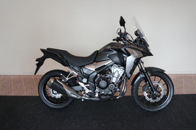 画像: ■CBR400R 2019年3月下旬発売予定 予定価格:79万3800円 (グランプリレッド、マットアクシスグレーメタリック、パールグレアホワイト)