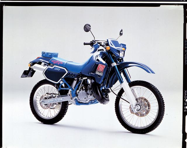 画像: KAWASAKI KDX220SR (1990/2) ●水冷ピストンリードバルブ単気筒●198cc ●35PS/8000rpm●3.2kg-m/7500rpm●107kg ●80/100-21・100/90-19●39万9000円