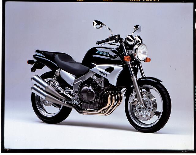 画像: YAMAHA ジール (1991/2) ●水冷4ストDOHC4バルブ並列4気筒●249㏄●40PS/12000rpm●2.7㎏-m/9500rpm●145㎏ ●110/70-17・140/70-17 ●53万9000円