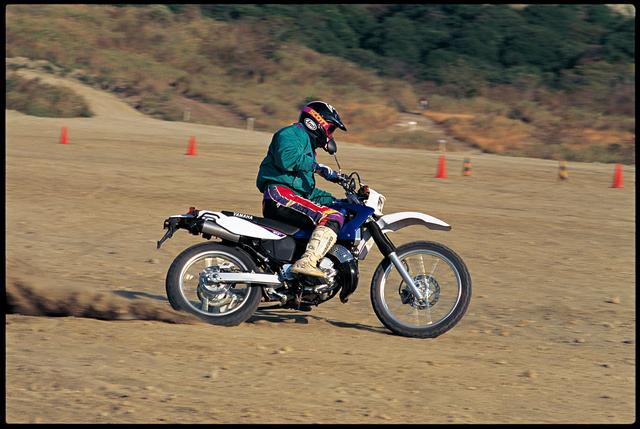 画像: 1997/1 YAMAHA ランツァ ●水冷2ストクランクケースリードバルブ単気筒●224㏄●40PS/8500rpm ●3.7㎏-m/7500rpm●114㎏ ●3.00-21・4.60-18●43万5000円