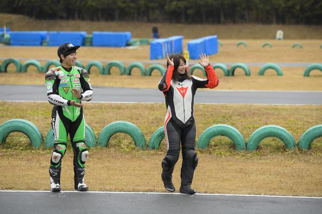 画像: 笑顔で見送るなっちゃんですが…!!