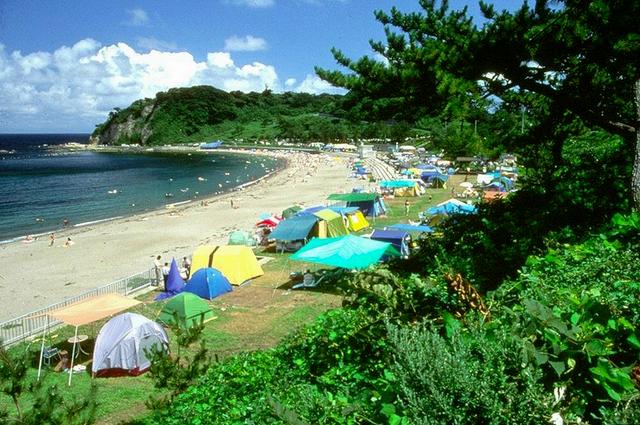 画像: 輪島市鳳至町の袖ヶ浜キャンプ場はライダーにも人気の絶景サイト
