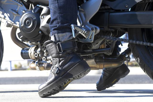 画像: SV650 ABSの足つき性
