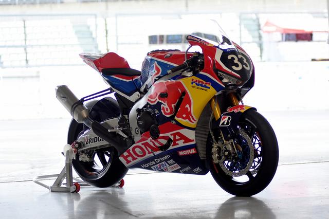 画像: 写真は2018年鈴鹿8耐マシン 2019年のチームがレッドブルホンダとなるかどうかも未発表です