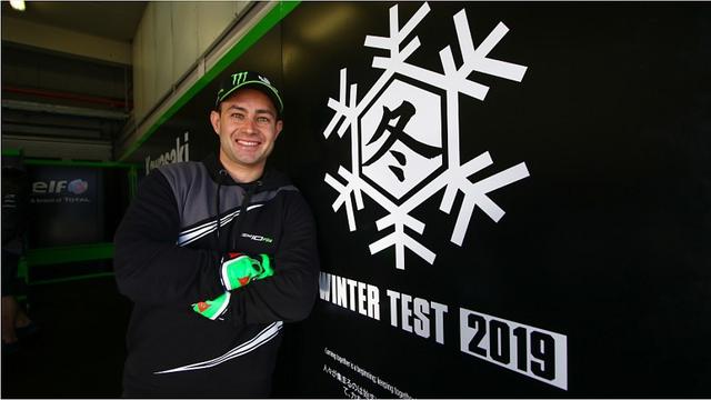 画像: ウィンターテストのグラフィックは、漢字で「冬」 写真はWSBK復帰のレオン・ハスラム
