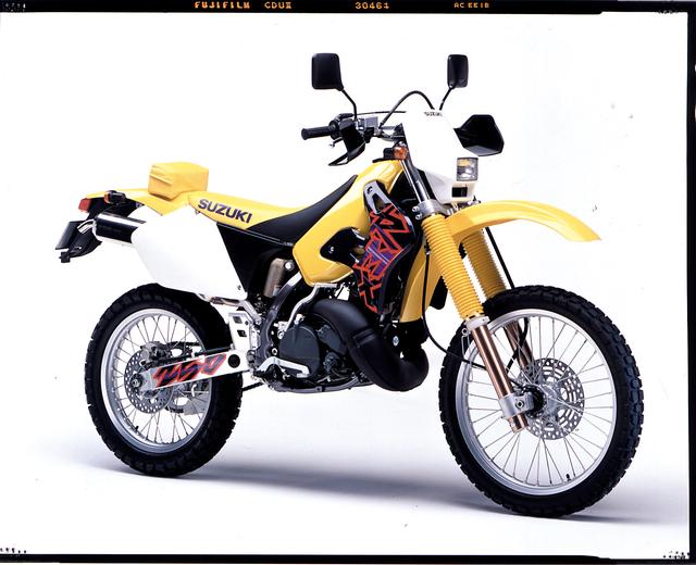 画像: ●水冷2スト・クランクケースリードバルブ単気筒●249㏄●40PS/8000rpm●4.0㎏-m/6500rpm●112㎏●3.00-21・4.60-18●41万9000円●1996年