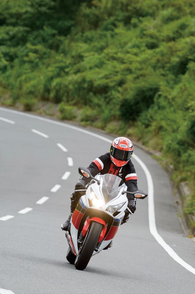 画像2: 現行モデルの登場時、レース仕様の印象は…市販車とは真逆だったかな(伊藤)