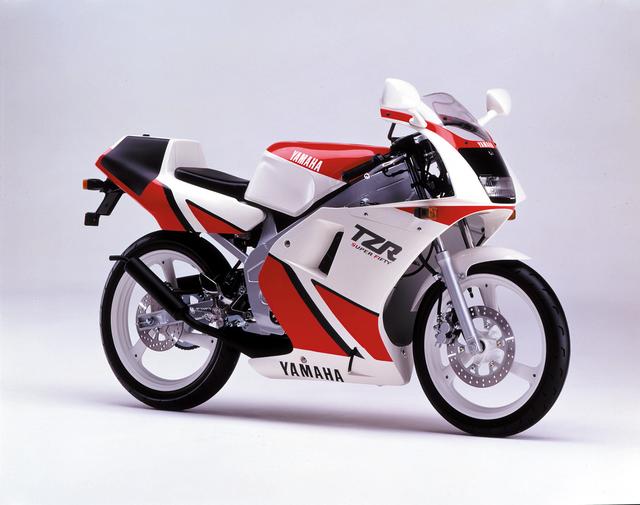 画像1: YAMAHAの2ストレプリカは大排気量にも小排気量にも