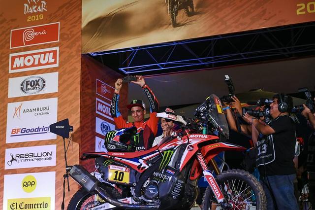 画像: ダカールラリー2019に参戦したホンダのファクトリーライダー5名の内、3人が惜しくもリタイアとなってしまったが、24歳の若手ラリースト、ホンダのホセ・イグナシオ・コルネホは、ステージ10を2位で突破し、総合7位でダカールラリー2019を終えました。