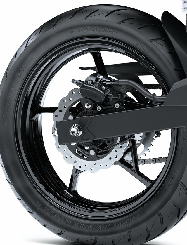 画像9: より自由に扱えて、よりパワフルになった、水冷250cc二気筒ネイキッド