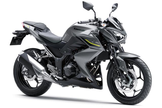画像: 上が2月15日(金)に発売される「Z250」(税込59万7,240円)。下は2017年から販売されている現行モデルの「Z250 ABS」(税込55万3,500円)です。