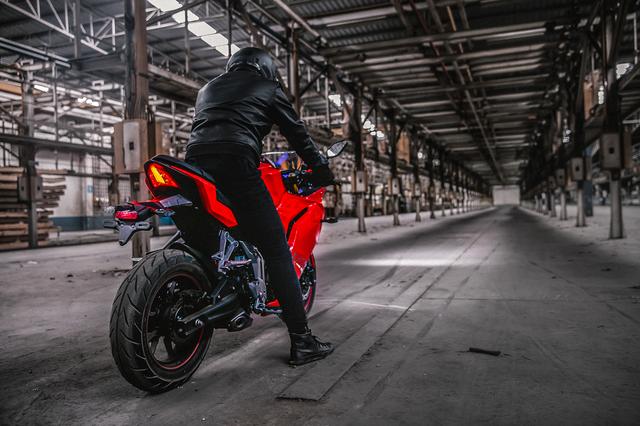 画像: バイクを身近に感じられるサイズと価格設定。セカンド・バイクにもありかも!?