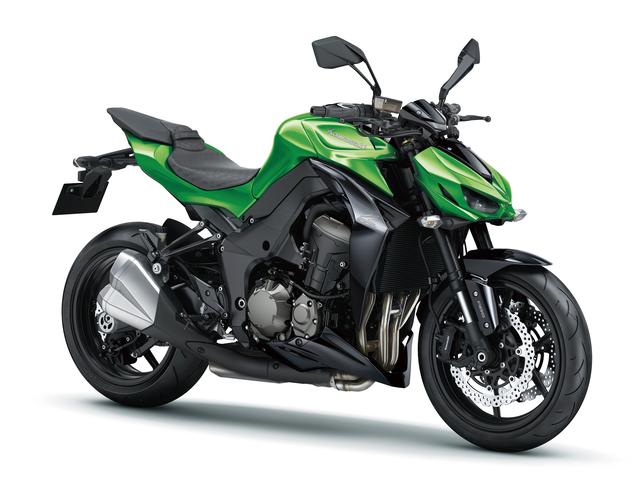 画像: KAWASAKI Z1000/ABS(2015) ニンジャ1000とフレームやエンジンを共用しながら、“凄み”をキーワードとした獰猛なイメージのスタイルが特徴のスーパーネイキッドに仕立てられたZ1000。昨年モデルチェンジされたばかりとあって、2015年モデルはカラーチェンジのみ。日本ではグレー×オレンジ、ブラック×エボニー、グリーン×ブラック(ABS)が輸入販売されている。 ●水冷4ストDOHC4バルブ並列4気筒●1043cc●137PS/9800rpm●11.0kg-m/7300rpm●220kg(221kg)●120/70ZR17・190/50ZR17●輸出車 ※()内はABS