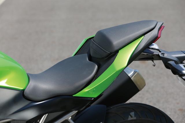 画像3: コンパクトな車体で扱いやすさ極まるハンドリング
