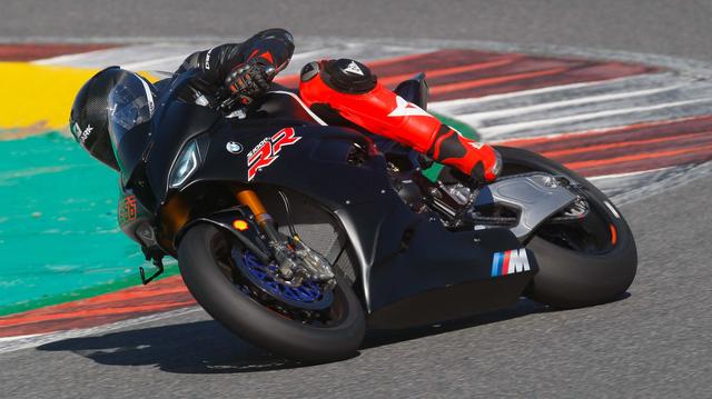 画像: ニューマシンS1000RRを駆るサイクス 相方のレイテルバーガーはSTK1000チャンピオンです!