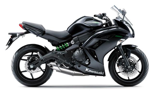 画像: KAWASAKI Ninja650(2015) 649cc並列2気筒エンジンをトレリスフレームと組み合わせたモデル。2015年型ではブラックツートーンとライムグリーン×ブラックの新色2色をラインアップ。 ●水冷4ストDOHC4バルブ並列2気筒●649cc●70.7PS/8000rpm●6.5kg-m/7000rpm●16L●209㎏●120/70ZR17・160/60ZR17●輸出車