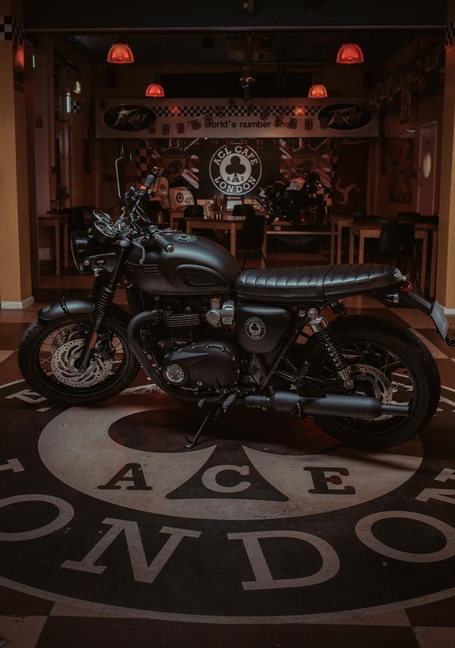 画像1: Ace Cafeは、イギリスロンドンにあるロードサイド・カフェです。