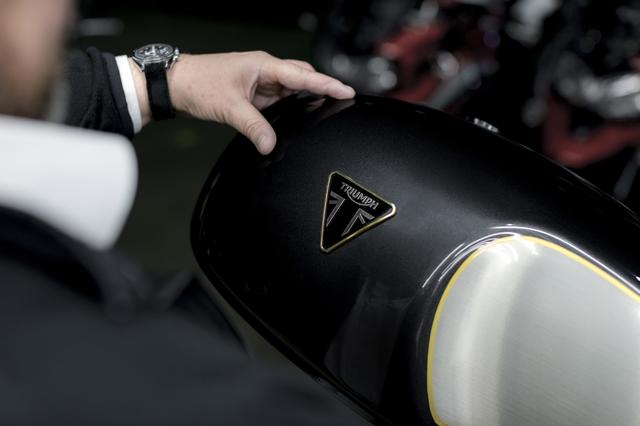 画像: 金縁エンブレムがTFCの証。ハンドクラフトから生まれるカスタムデザインを大切にしています。