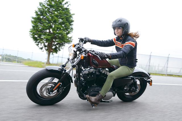 画像2: 唯一無二のカスタムルックだけではなく 1200スポーツならではの力強い走りも魅力!