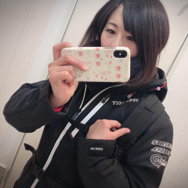 画像: 上:ヒートテック2枚、ハイネック、セーター、RSタイチのインナー+ジャケット、2りんかんネックウォーマー 下:タイツ、靴下、ジーパン、seal'sオーバーパンツ、RSタイチのブーツ もっこもこ(笑)