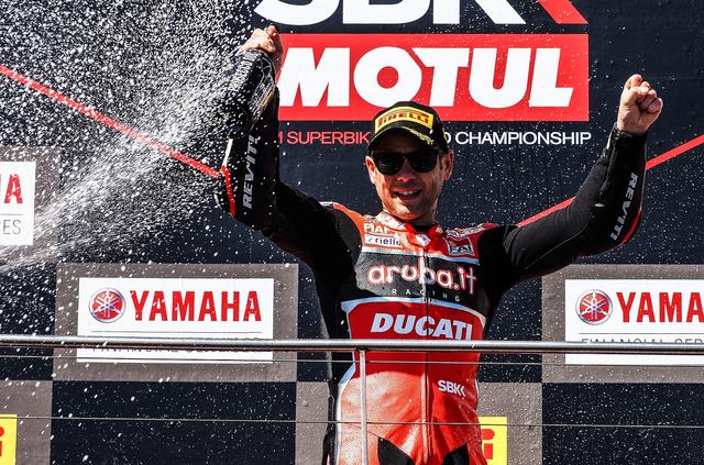 画像: 初戦で結果を出してホッとしたでしょう、バウティスタ 2009年のGP250(!)以来の優勝です