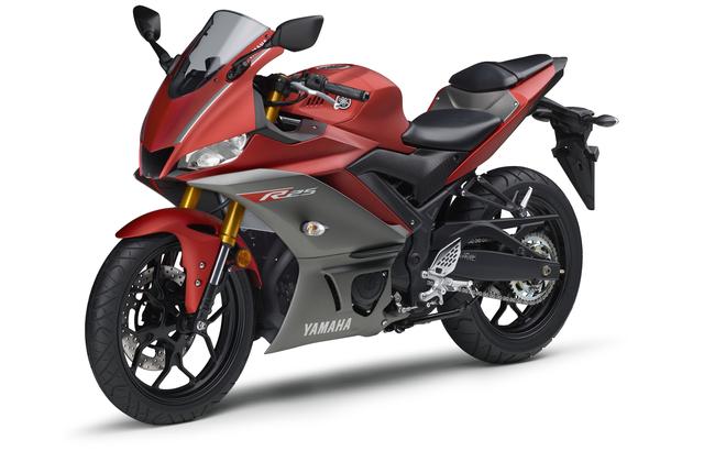 画像18: ヤマハ新型YZF-R25は3月28日発売開始! 「YZR-M1」を彷彿させるスポーティな外観に一新!