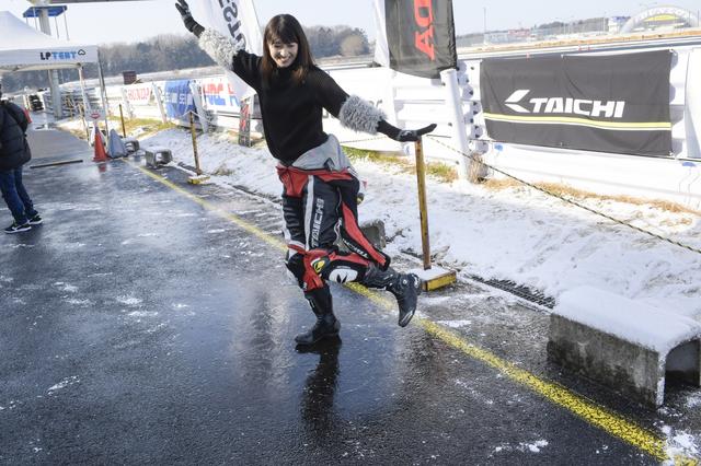 画像: 雪積もっているし…路面凍ってるし…2月10日の「レン耐」に参戦してきました!(大関さおり)