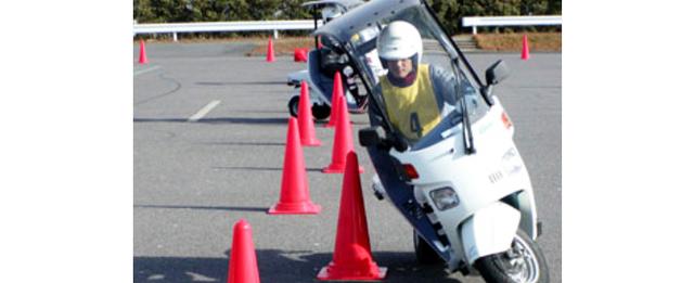 画像3: 安全運転講習の最前線、「STEC」とは!?