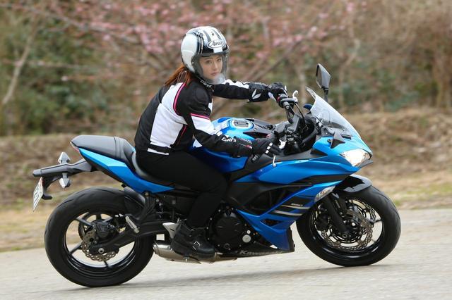 画像7: 平嶋夏海の「つま先メモリアル」
(第2回:KAWASAKI Z650、Ninja650)
