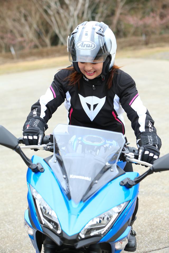 画像8: 平嶋夏海の「つま先メモリアル」
(第2回:KAWASAKI Z650、Ninja650)