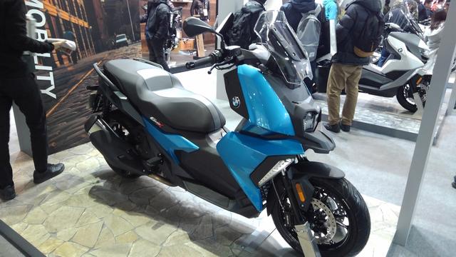 画像1: 何と、発売前の車両も跨がれる!