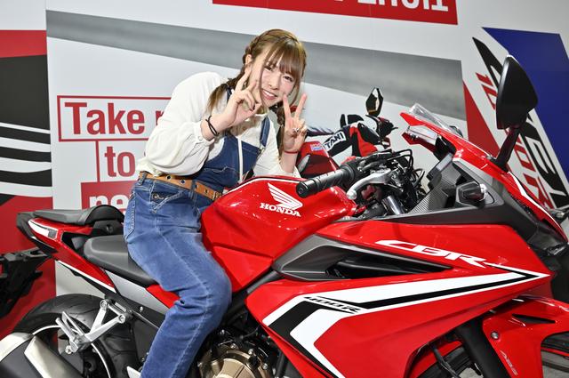 画像: HONDA CBR400R