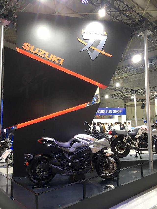 画像1: 大注目のスズキさんブースへ。日本初公開の新型KATANA。そして「斬」!!