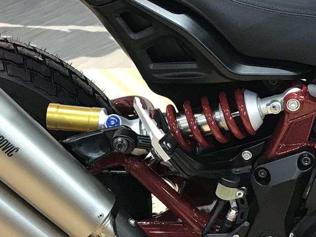 画像: サスペンションレイアウトも独特