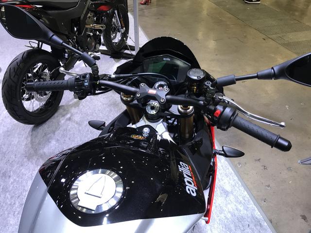 画像2: RSV4 1100 Factory