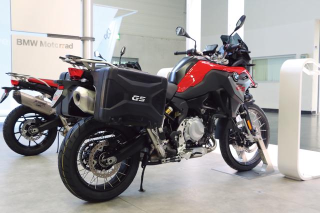 画像1: 「750」と「850」は何が違う? BMWのミドルアドベンチャーはここに注目!『BMW F850GS』
