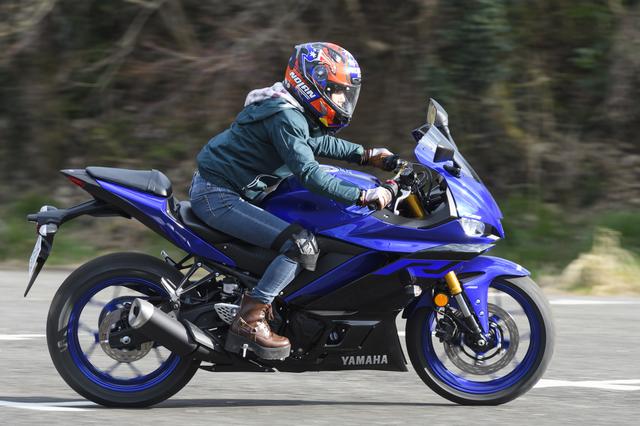 画像: 3月28日に発売されたYZF-R25が3月31日のレッスン時にもう試乗車として用意されていました!