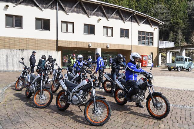 画像4: 午後はいよいよ「公道ツーリング」レッスン!