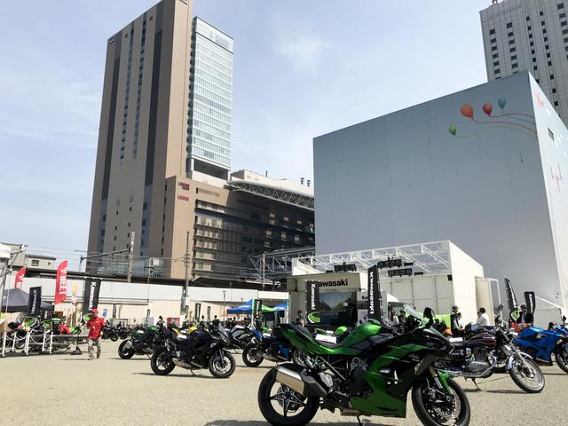 画像: カワサキ車全機種の展示に加え、アパレル&グッズも展示・販売!