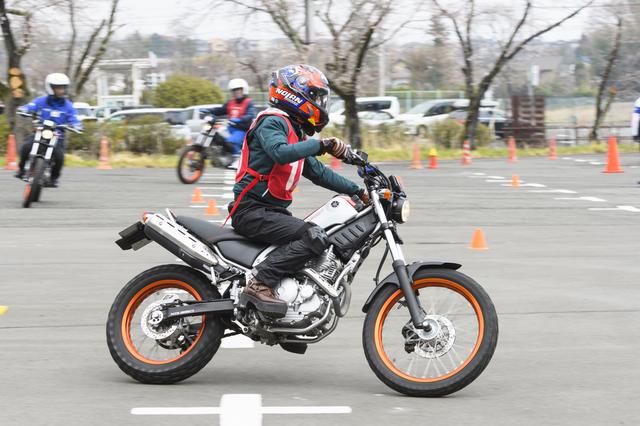 画像2: 美環×YAMAHA Tricker【オートバイ女子部のフォトアルバム】