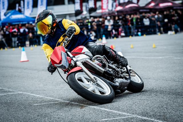 画像: 初出場の大川選手&NSR250R。準決勝で吉野選手に敗れたものの3位決定戦で池田選手を破った。