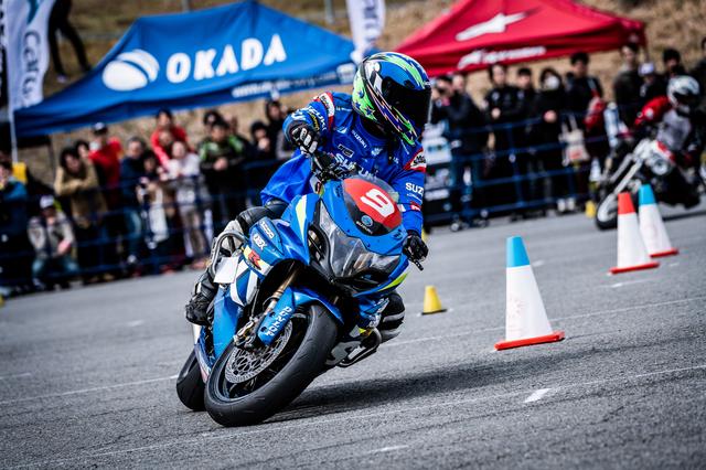画像: ヤマルーブクラス1位・辻家治彦選手&GSX-R1000