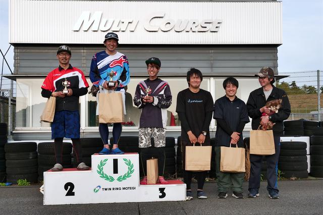画像: 左から2位・白川晋也選手、1位・小林寿雄選手、3位・小笠原雄一選手、4位・地下和宏選手、5位・井川洋一選手、6位・加藤裕治選手