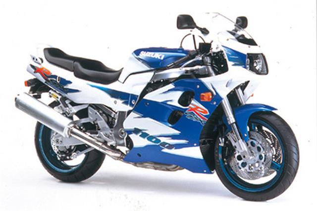 画像: GSX-R1100W 1995年 基本的には車体グラフィックの変更だが、フレームとフロント倒立フォークの薄肉化。 新型軽量ホイールやスイングアームにより、全体で10kgも軽量化された。 この後カラーリングが変更され、1998年モデルまで生産された。 ●水冷4ストDOHC4バルブ並列4気筒 ●1074cc ●155PS/10000rpm ●11.7kg-m/9000rpm ●224kg ●120/70R17・180/55R17 ●輸出車