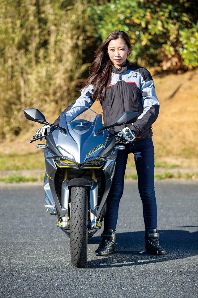 画像3: 身長163㎝のステラが徹底比較! 取り回し&タンデムCHECK!『YZF-R25/CBR250RR/GSX250R/NINJA250』