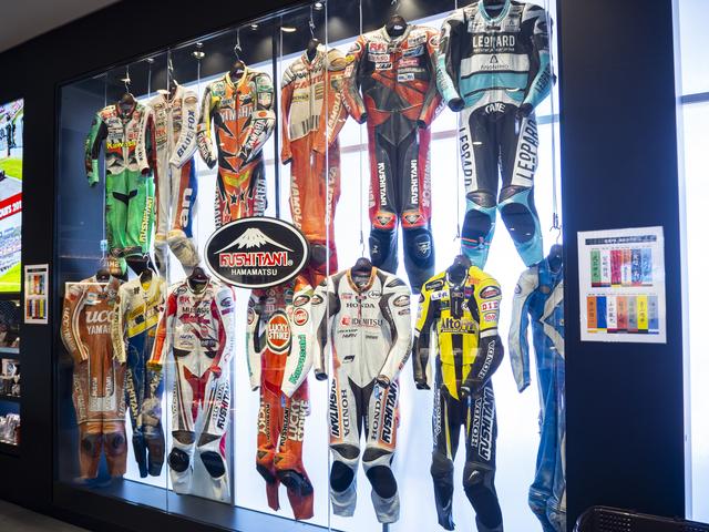 画像: 上段左から…武石伸也・宮崎祥司・阿部典史・Randy Mamola・渡辺篤・尾野弘樹 下段左から…片山信二・八代俊二・山口辰也・藤原克昭・高橋裕紀・青山周平・福田照男(敬称略)