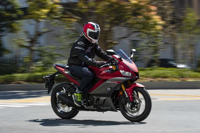 画像: もちろん、車体のしっかり感は街乗りのときにも感じられる