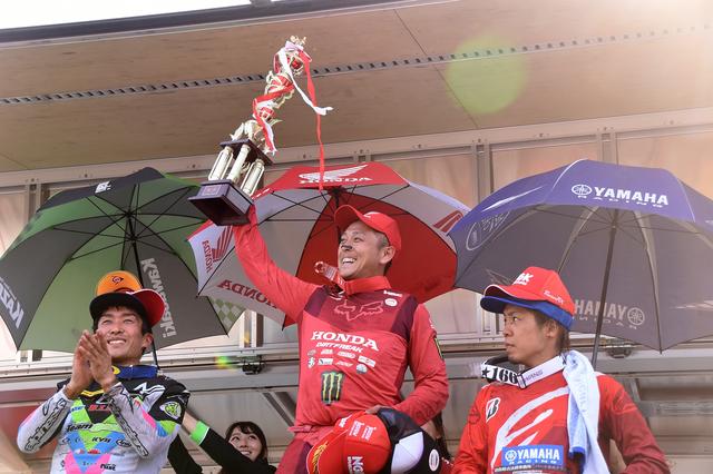 画像: 今シーズン初優勝の怪物・成田 さすがに嬉しそうでした!