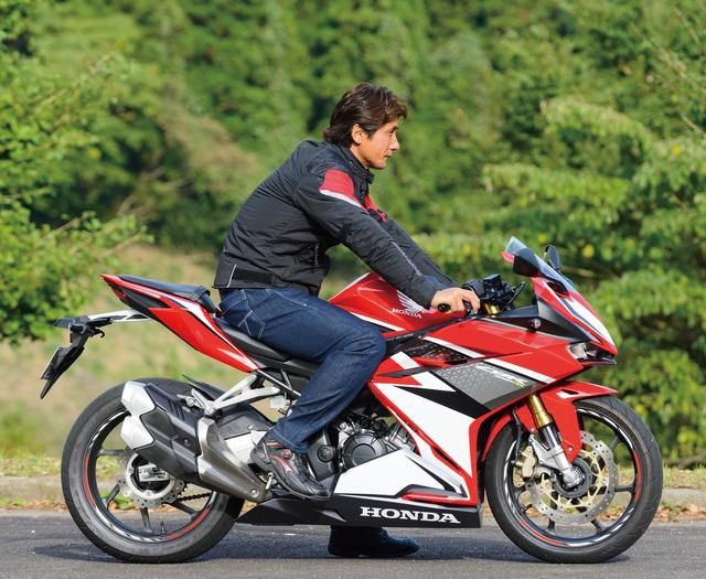画像2: RIDING POSITION ライダー身長:179㎝、パッセンジャー身長:172㎝